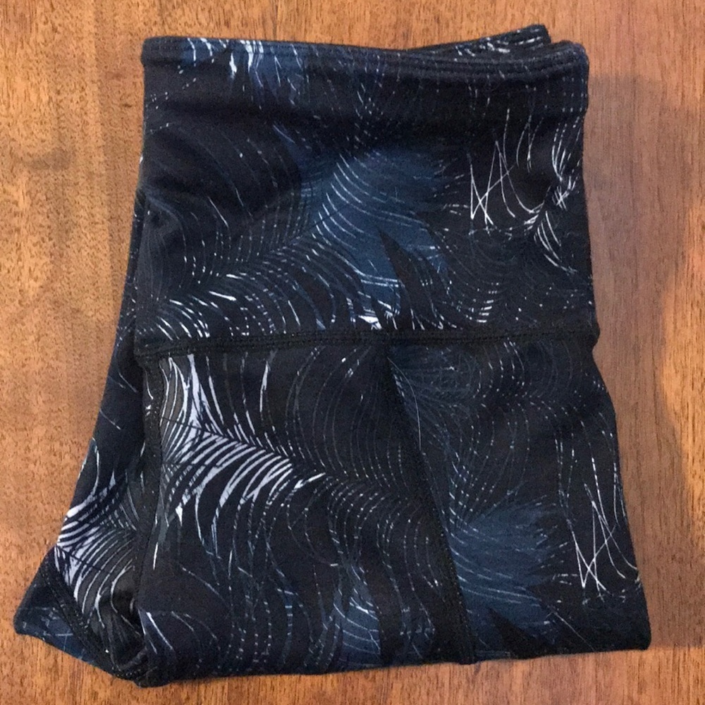 Sweaty Betty High Waist REVERSIBLE Yoga Legging - Picture 7 of 7